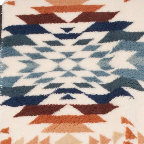 new Pendleton  Peak Canyon Sherpa Throw Blanket - 50x70” Ivory Multicolor (252) - Picture 5 of 5